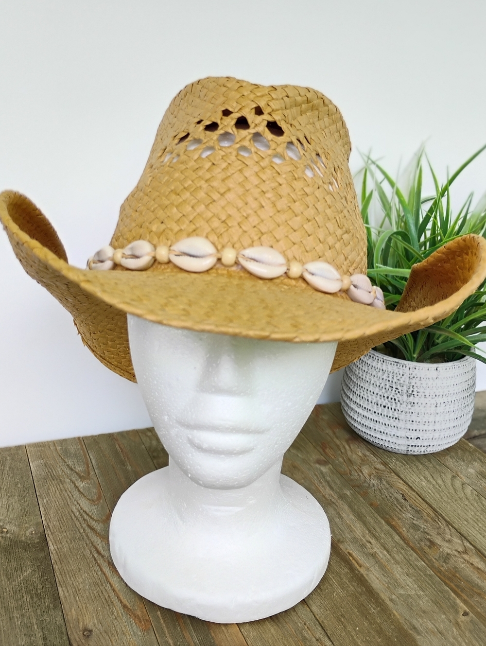 Cowgirl Hat Large Cowrie Shell Band "NEW"